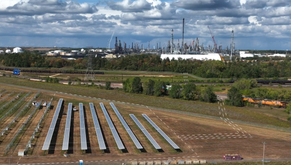 Refinery with solar field